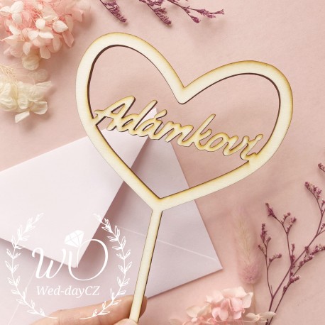 Zápich na dort - příjmení v srdci